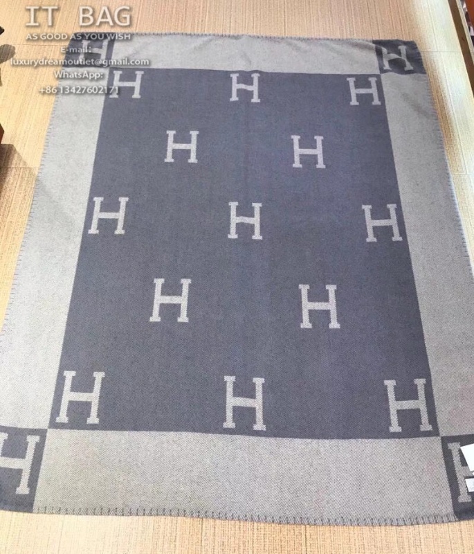 Hermes Avalon Blanket Gray 3